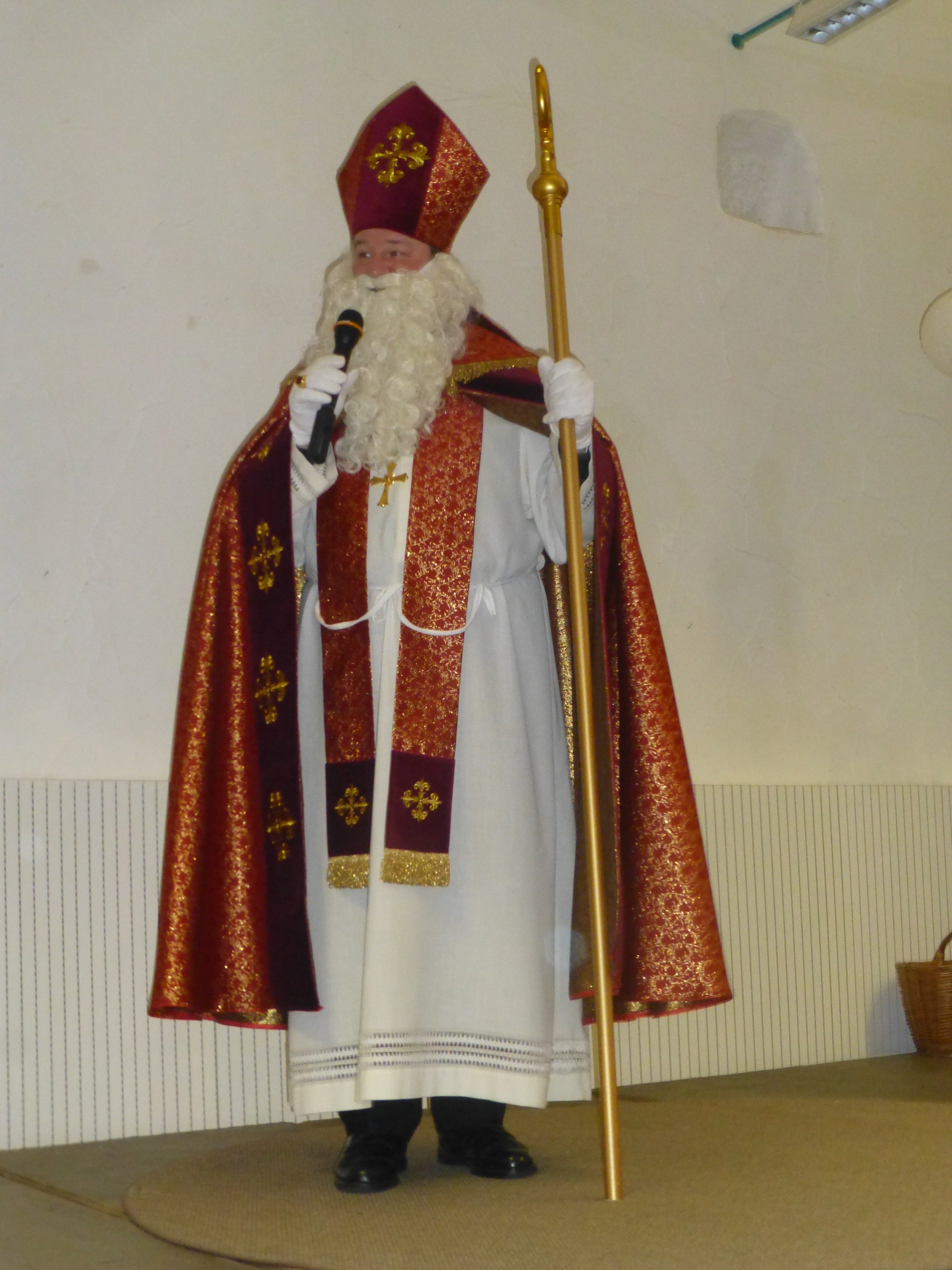 Pfr. Müller als Bischof Nikolaus